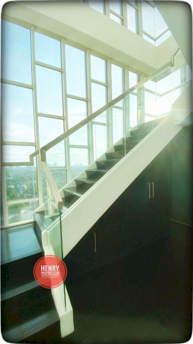 Dijual Penthouse Nirvana Kemang Residence Semi Furnish Best City View