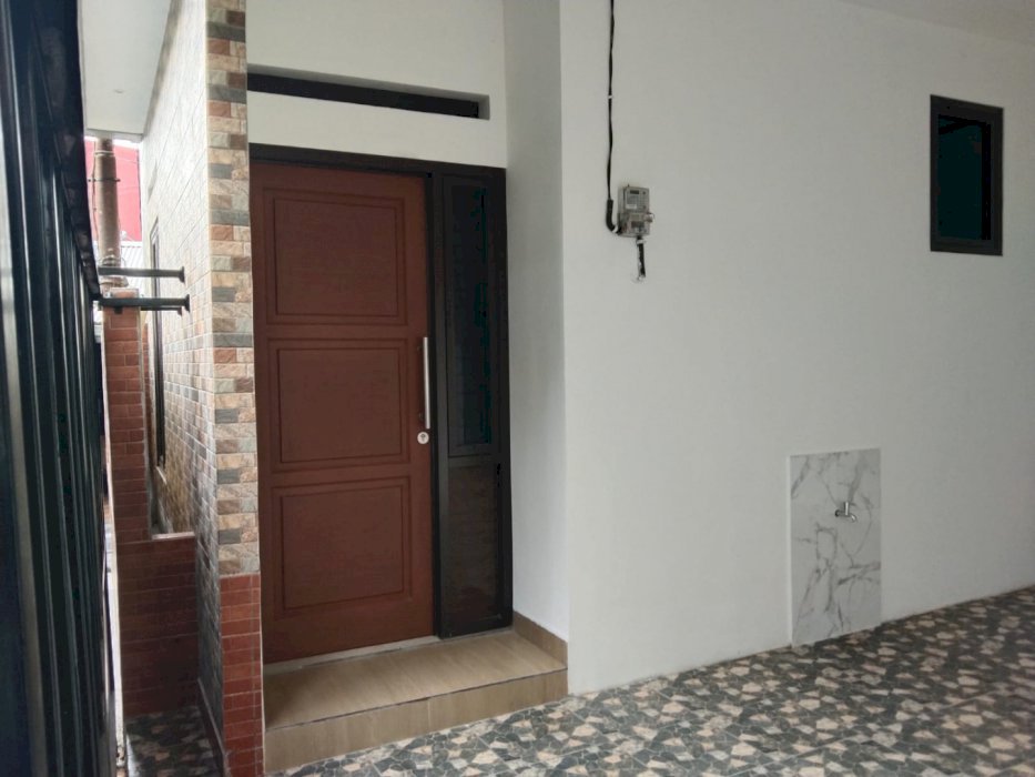 DI JUAL RUMAH STRATEGIS, PULO GADUNG JAKARTA TIMUR