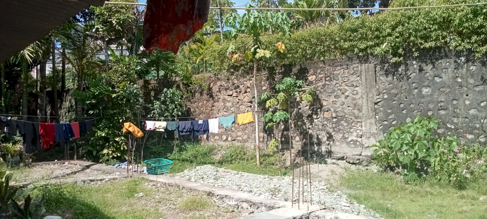 Saya menjual rumah+tanah harga bzh nego