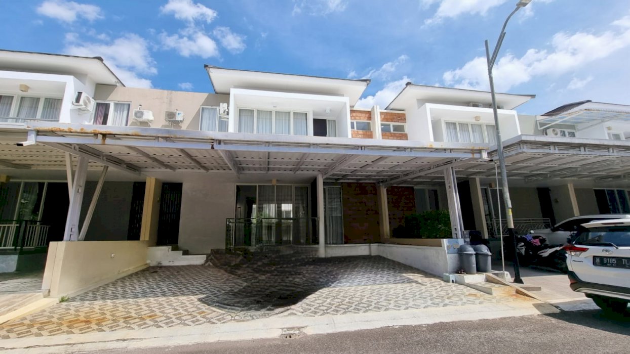 Disewakan rumah baru ivy park citraland BSB full furniture