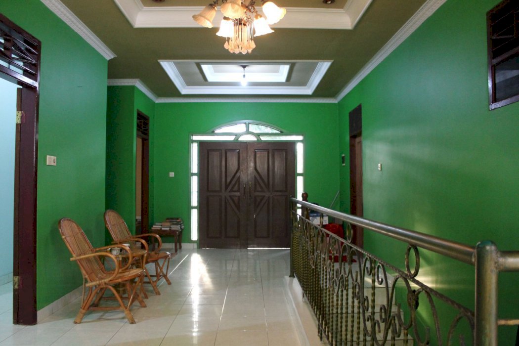 Di jual rumah mewah dan 2 kios