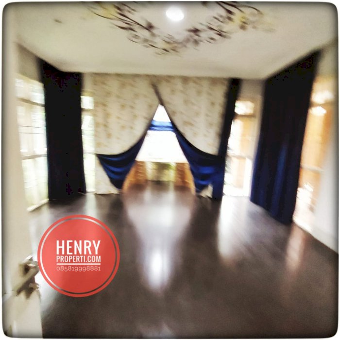 For Rent Nice and Spacious House Semi Furnish at pondok indah