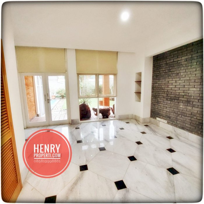 For Rent Nice and Spacious House Semi Furnish at pondok indah