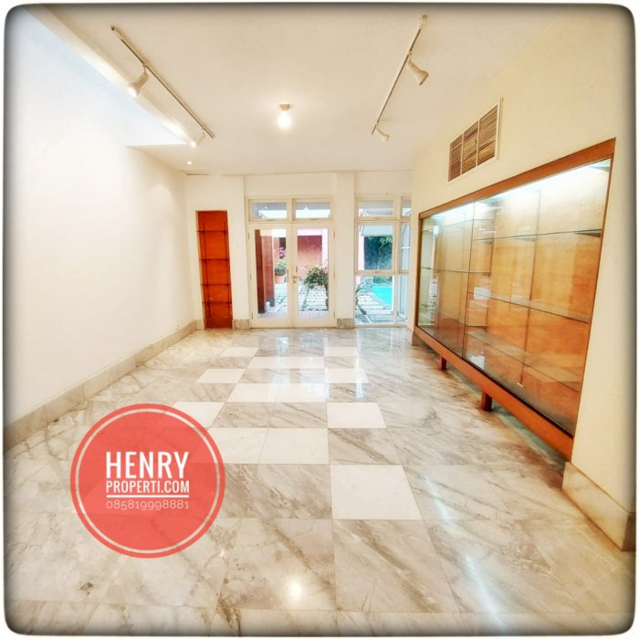 For Rent Nice and Spacious House Semi Furnish at pondok indah