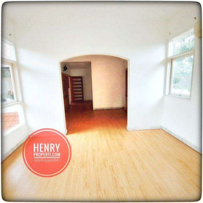 For Rent Nice and Spacious House Semi Furnish at pondok indah