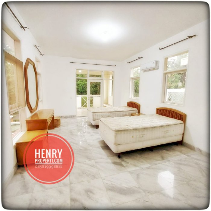 For Rent House Semi Furnish at Easy Access Location at pondok indah