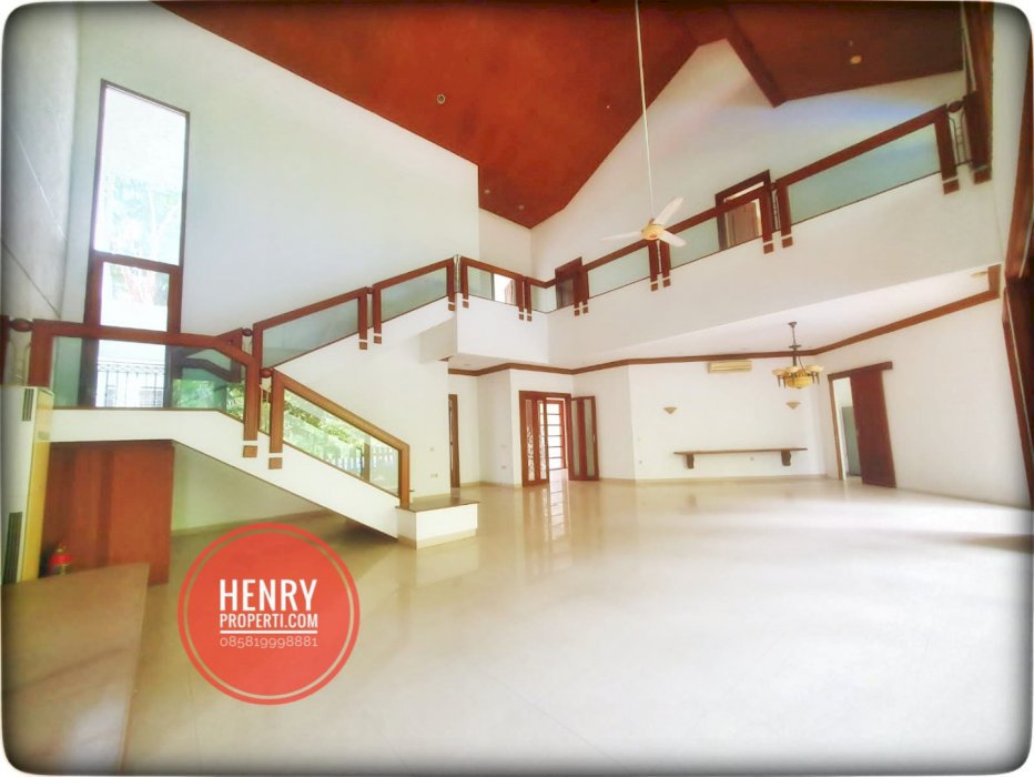 Disewakan Rumah Baru Renov Kamar 4+1BR Dekat Sekolah JIS