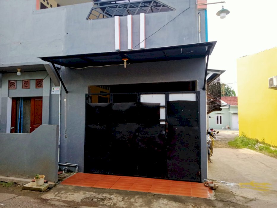 Dijual rumah baru 2 lantai, cocok untuk tempat tinggal dan usaha