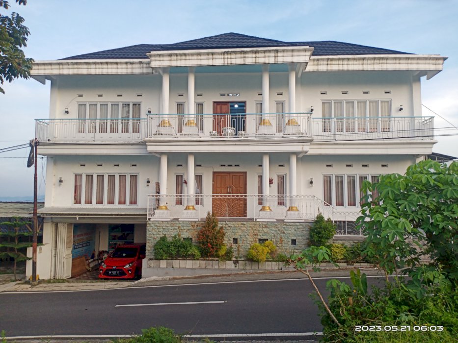 Di Jual Rumah 3 lantai dipinggir jalan nasional Lokasi Wonosobo