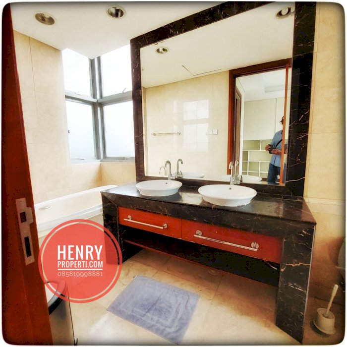 For Rent Senayan City Type 3BR become 2 Huge BR Golf View Course
