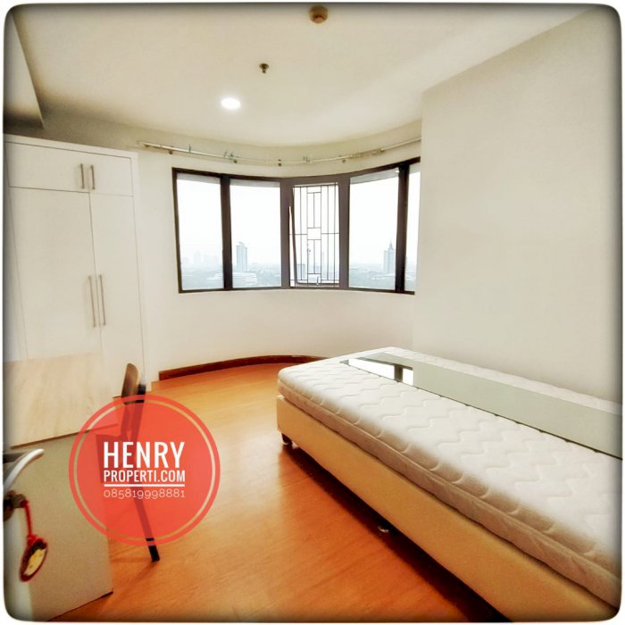 Dijual Cepat Unit Renov 3+1 BR Best View di Park Royale Executive