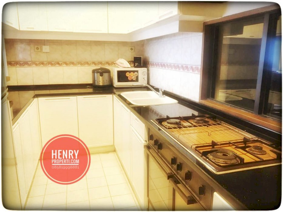 Dijual Cepat 50% NJOP unit 2+1 BR Best View di Park Royale Executive