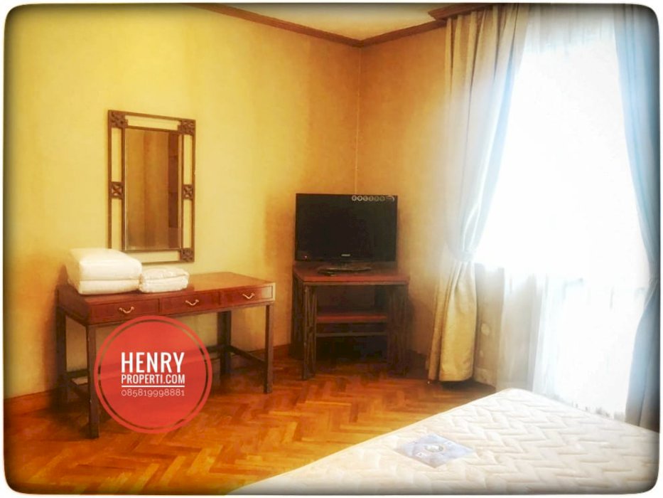 Dijual Cepat 50% NJOP unit 2+1 BR Best View di Park Royale Executive
