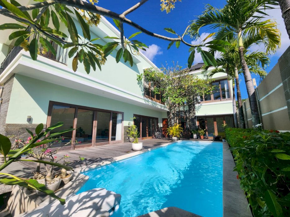 Jual cepat villa luxury Seminyak Kuta Bali GPL