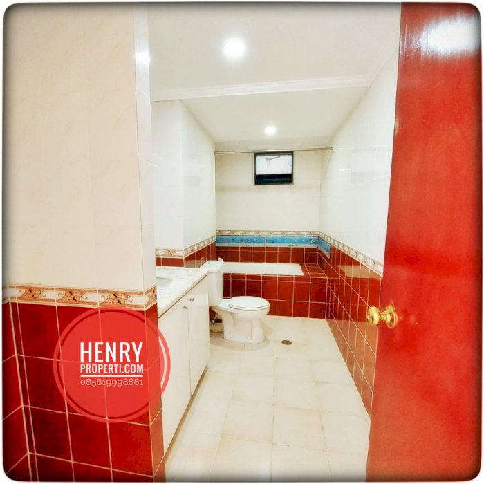 Dijual Unit BEST VIEW 3+1 Taman Anggrek Condominium