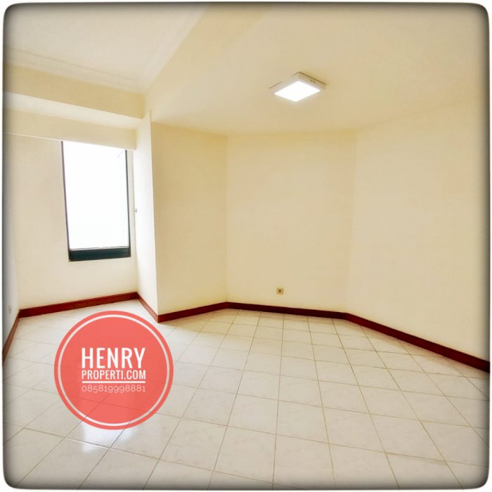 Dijual Unit BEST VIEW 3+1 Taman Anggrek Condominium