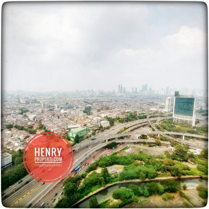 Dijual Unit BEST VIEW 3+1 Taman Anggrek Condominium