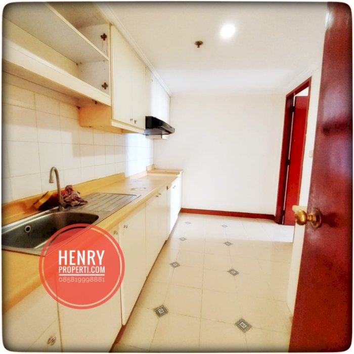 Dijual Unit BEST VIEW 3+1 Taman Anggrek Condominium