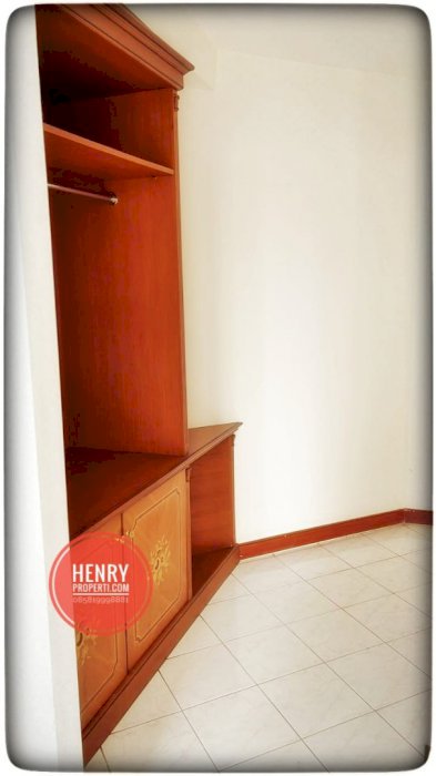 Dijual Unit  3+1 Lantai Rendah Park View Taman Anggrek Condominium