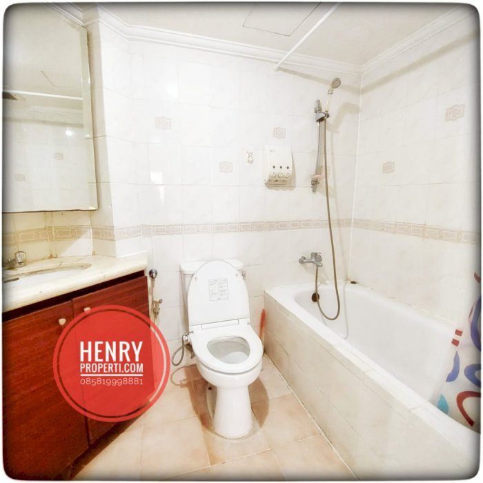 Dijual Spesial Price Unit 2+1BR Pool View di Taman Anggrek Condominium