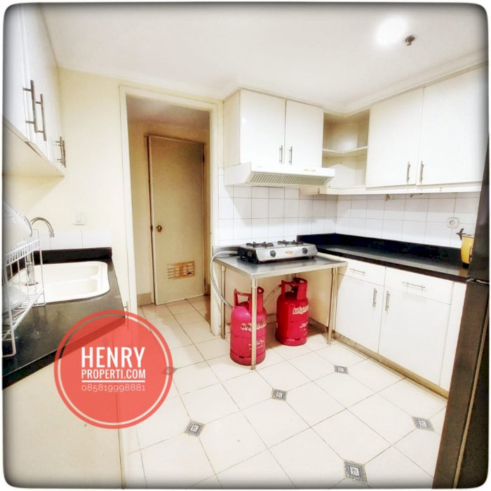Dijual Spesial Price Unit 2+1BR Pool View di Taman Anggrek Condominium