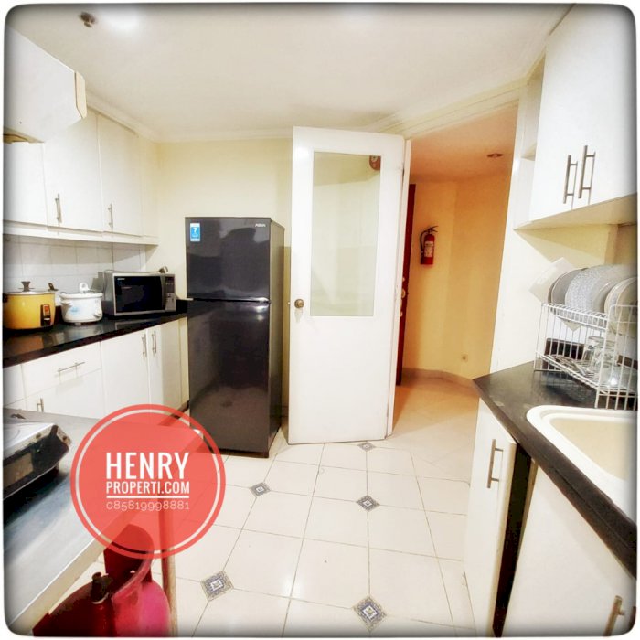 Dijual Spesial Price Unit 2+1BR Pool View di Taman Anggrek Condominium