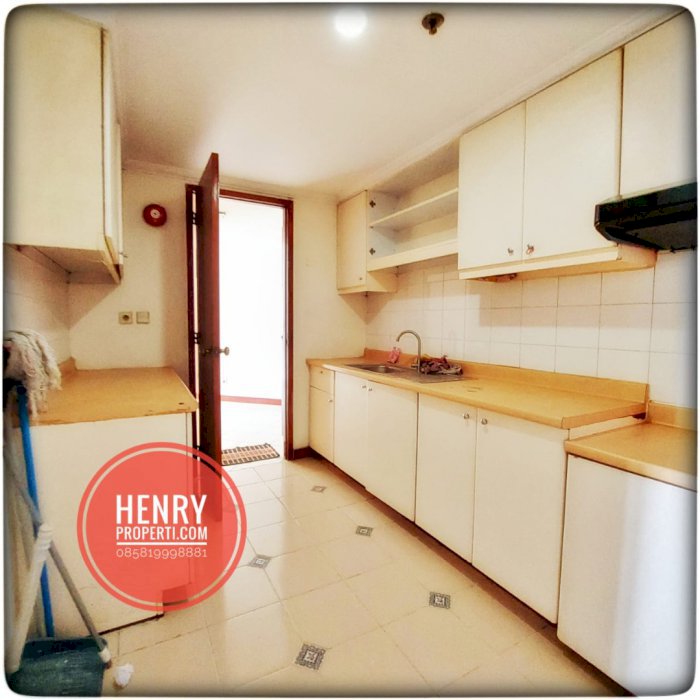 Dijual Harga Terbaik Unit 3+1BR City View di Taman Anggrek Condominium
