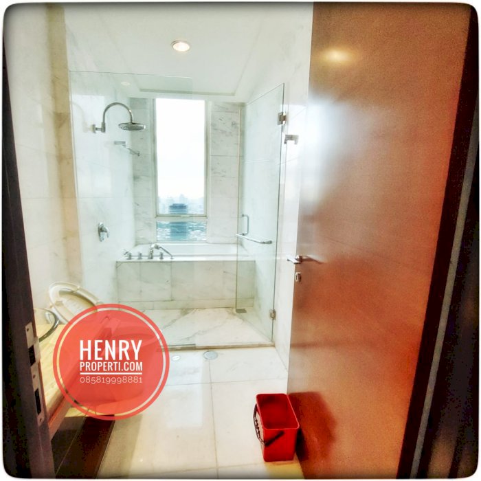 Dijual Cepat Apt Peak Sudirman Pool View lantai tinggi