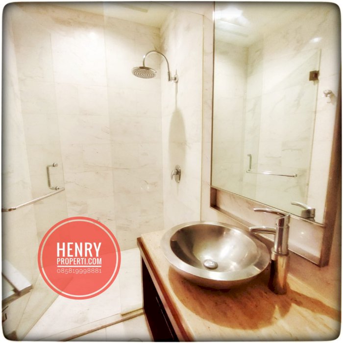 Dijual Cepat Apt Peak Sudirman Pool View lantai tinggi