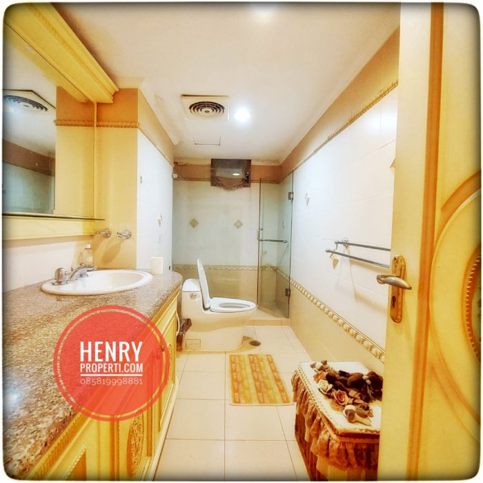 Dijual Classic Unit 3+1BR City View di Taman Anggrek Condominium