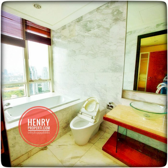 Dijual Cepat Apt Peak Sudirman 3+1BR Best City View Furnish Lt Tinggi