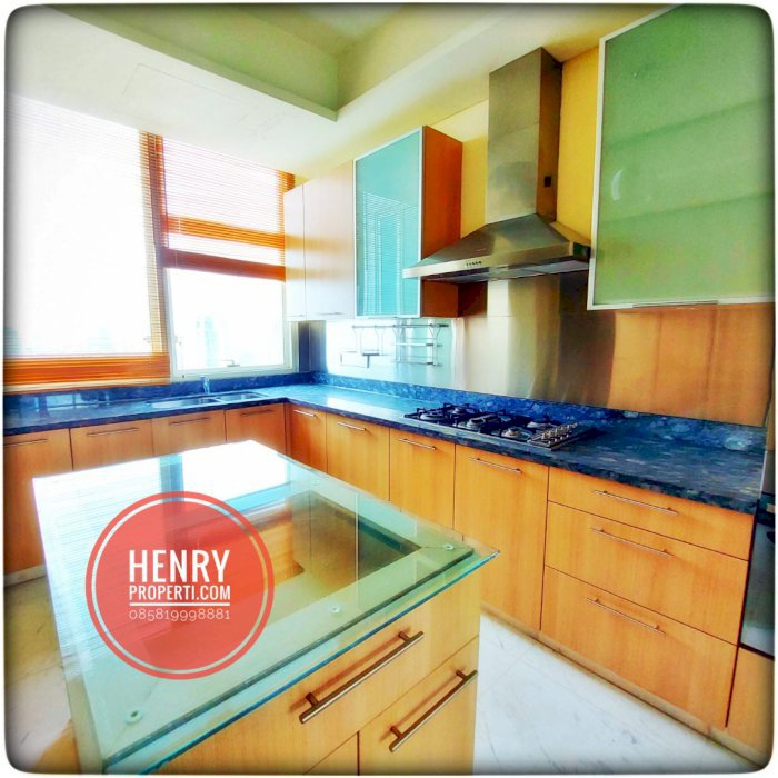 Dijual Cepat Apt Peak Sudirman 3+1BR Best City View Furnish Lt Tinggi