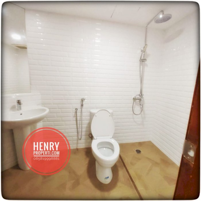 Dijual Unit Tetbaik 2+1BR City + Taman View di Taman Anggrek
