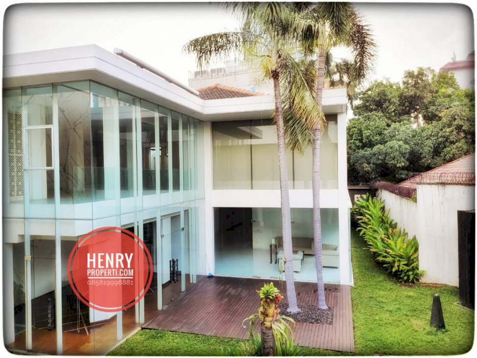 Dijual Rumah Sultan di Menteng Cocok Buat Embassy dan Keluarga