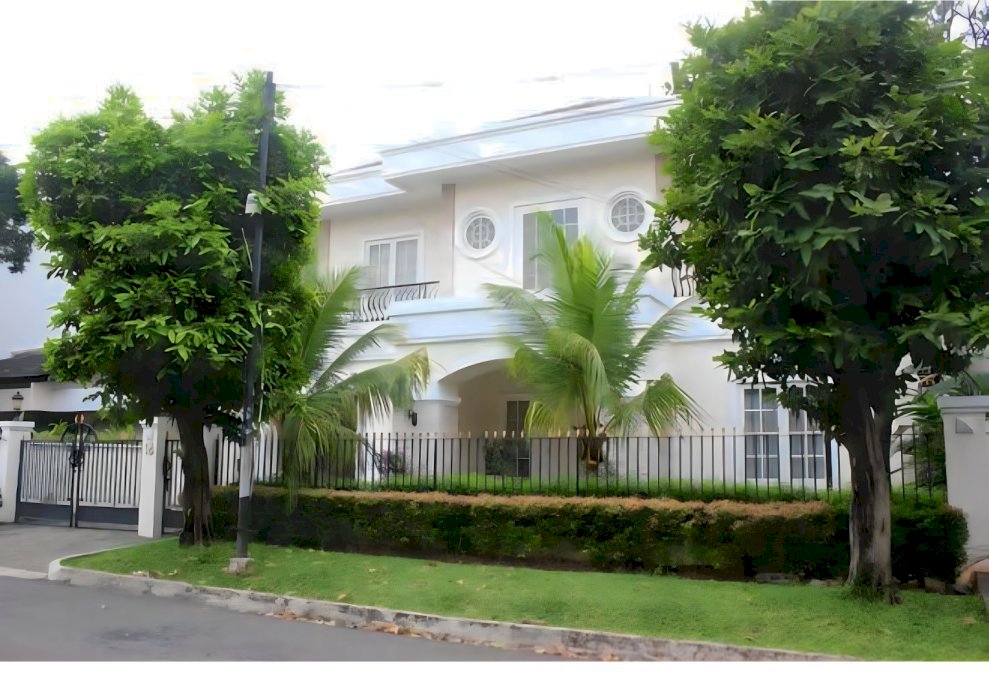 DIJUAL RUMAH MEWAH 2 LANTAI LOKASI KEBAYORAN LAMA JAKARTA SELATAN
