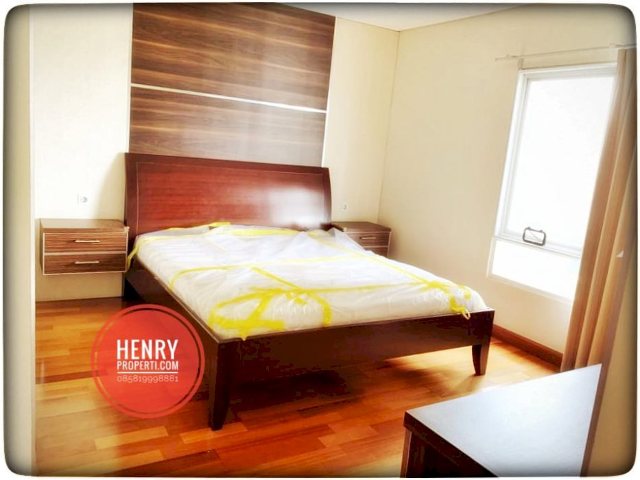 Dijual  Unit Spesial 3+1 Furnish Big Size Permata Hijau Residence