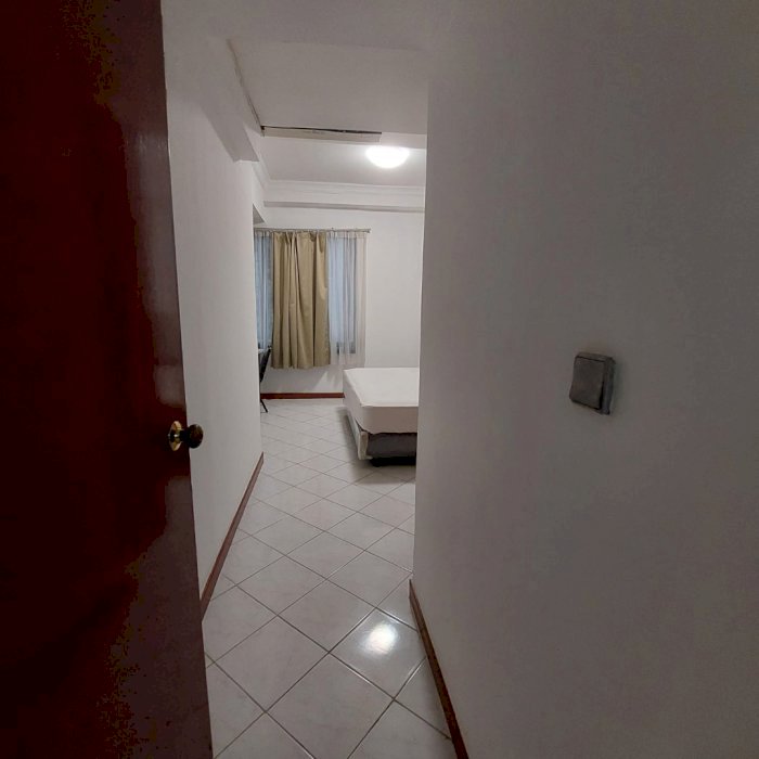 Disewakan Taman Anggrek 2+1BR Full Furnish and Renov City