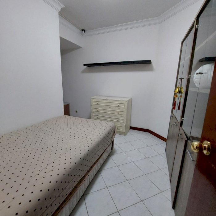Disewakan Taman Anggrek 2+1BR Full Furnish and Renov City