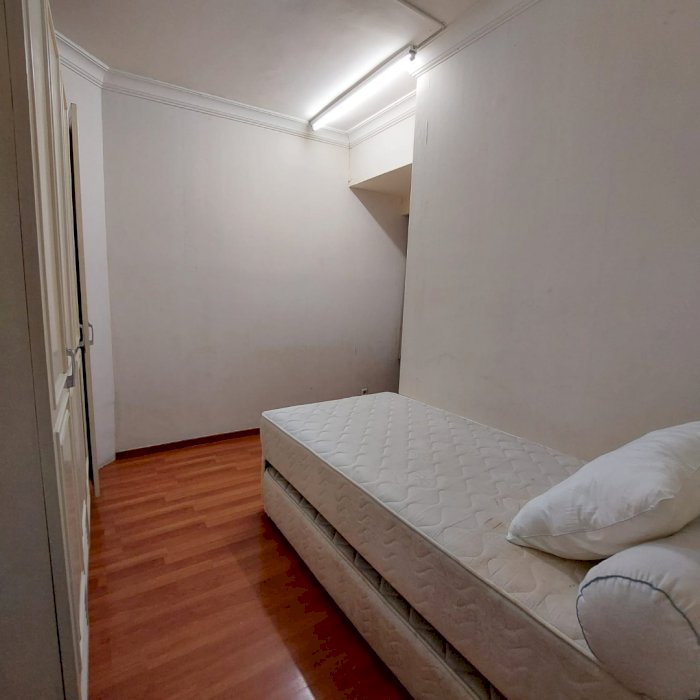 Disewakan Taman Anggrek 2+1BR Full Furnish lantai tinggi