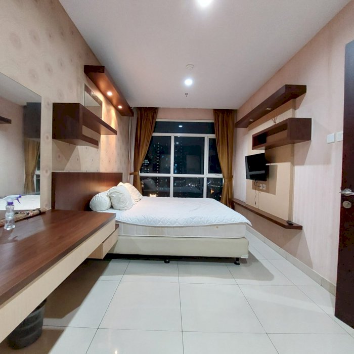 For Rent Central Park Res  Best View Full Furnish High Floor