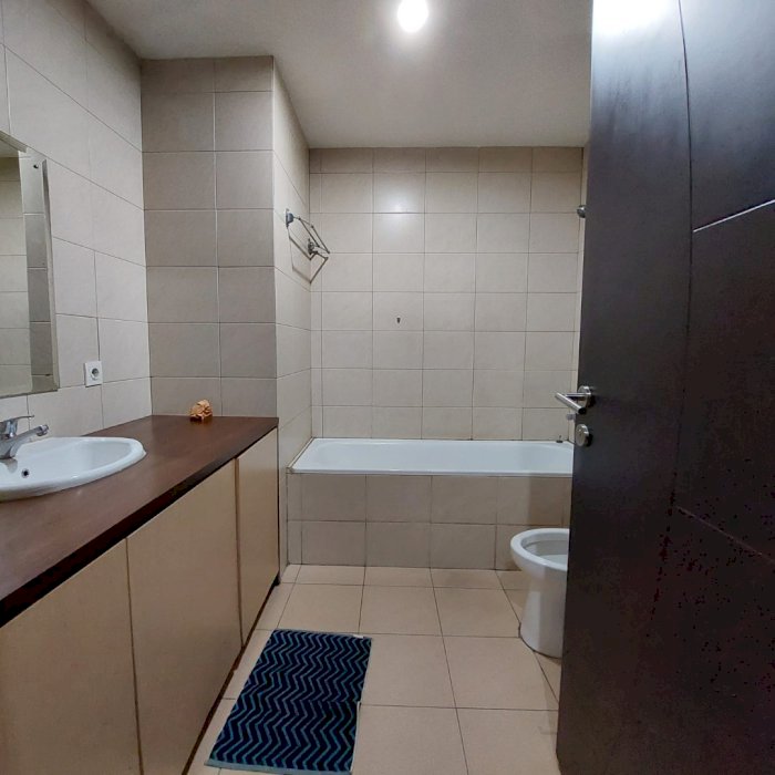 For Rent Central Park Res  Best View Full Furnish High Floor