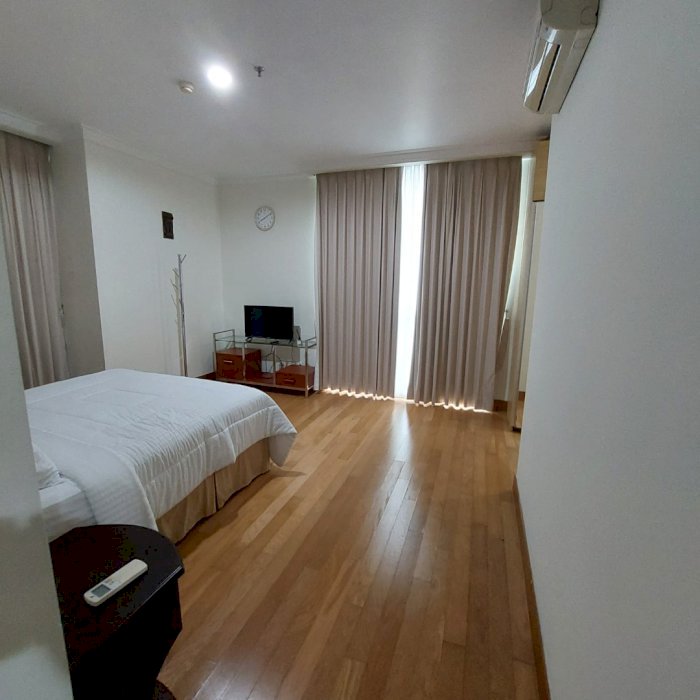 Sewa apartemen residence 8 senopati dengan harga spesial