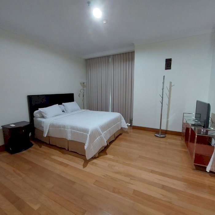 Sewa apartemen residence 8 senopati dengan harga spesial
