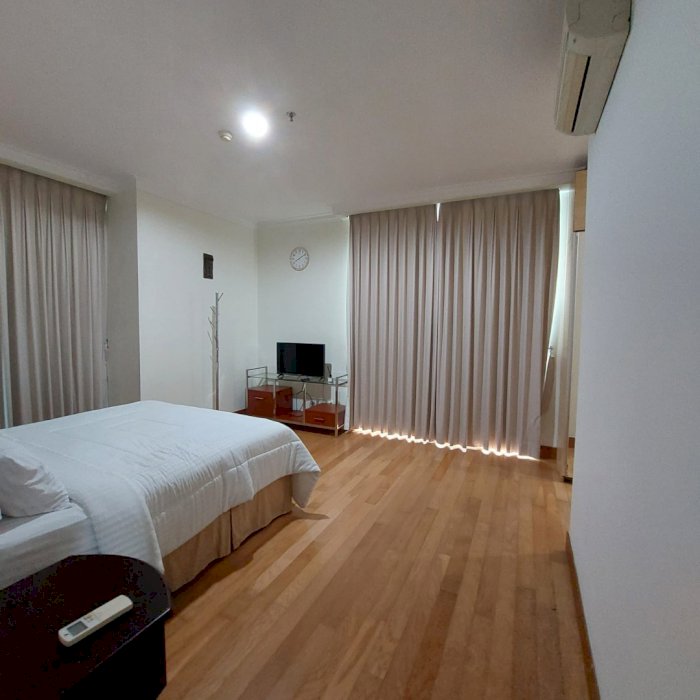 Sewa apartemen residence 8 senopati dengan harga spesial