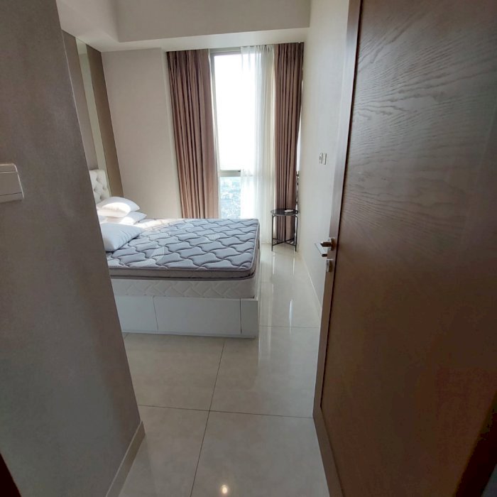 For Rent Taman Anggrek Residence Unit 3+1 BR High Fl