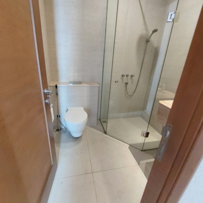 For Rent Taman Anggrek Residence Unit 3+1 BR High Fl