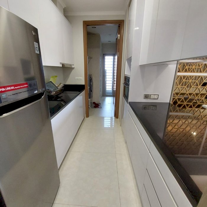 For Rent Taman Anggrek Residence Unit 3+1 BR High Fl