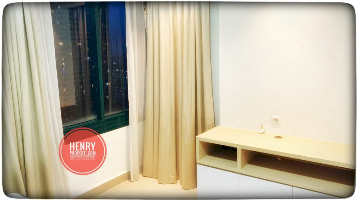 Disewakan Taman Anggrek 2+1BR Full Furnish and Renov City View