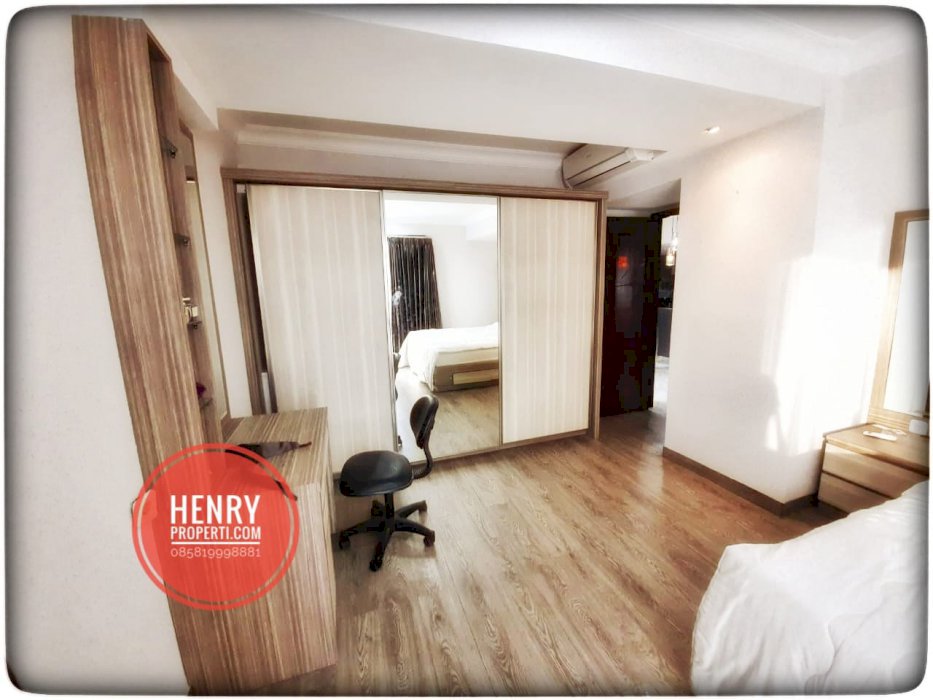 sewa apartemen 3br dengan view city lantai tinggi