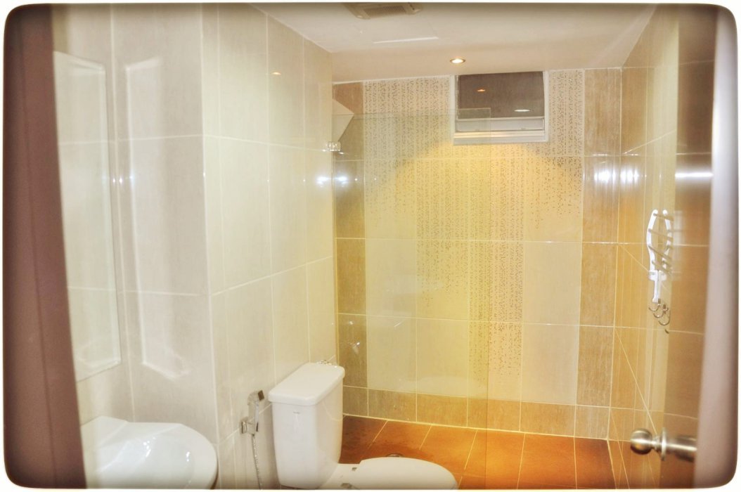 Dijual Unit Spesial 3+1BR City View di Taman Anggrek Condominium